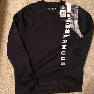 NWT UA youth small. It is cold gear so the material is wicking